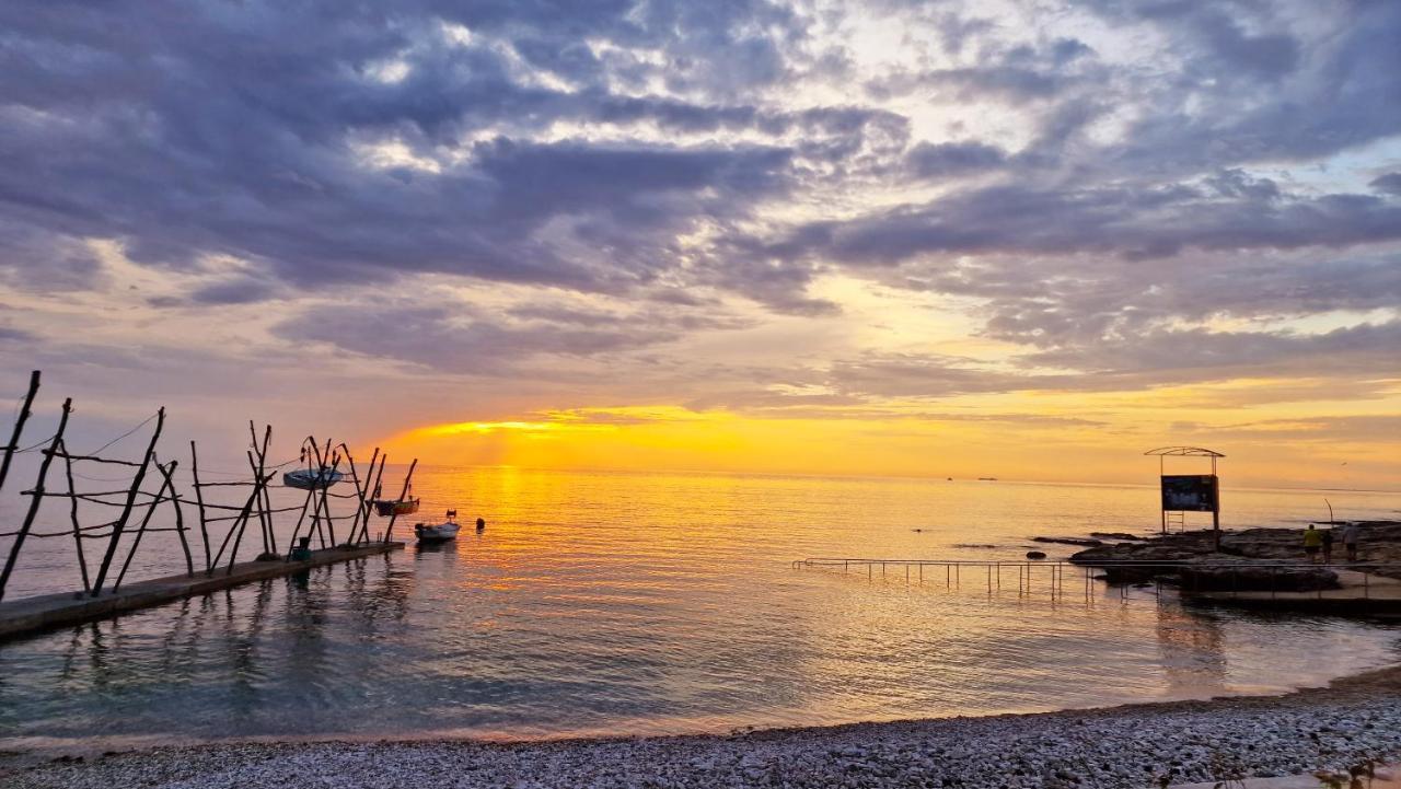 Villa Azzurra Bašanija Exteriör bild